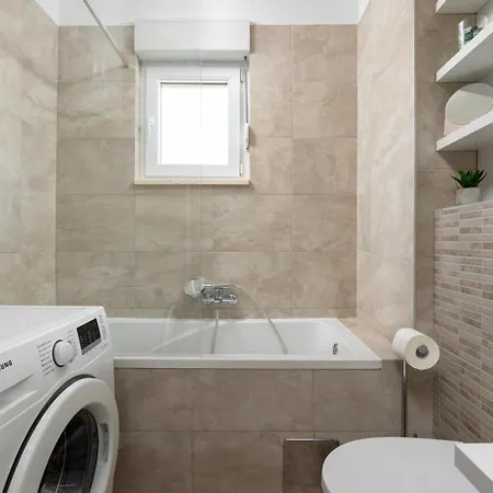 Tomas Garden Lux Apartament *
